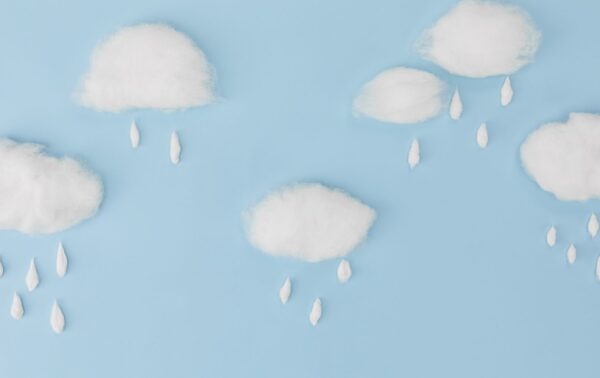 Bulutlar ve Yağmur Arasında