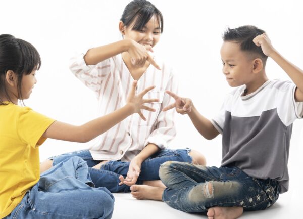 Ağaçta Kuşlar Parmak Oyunu