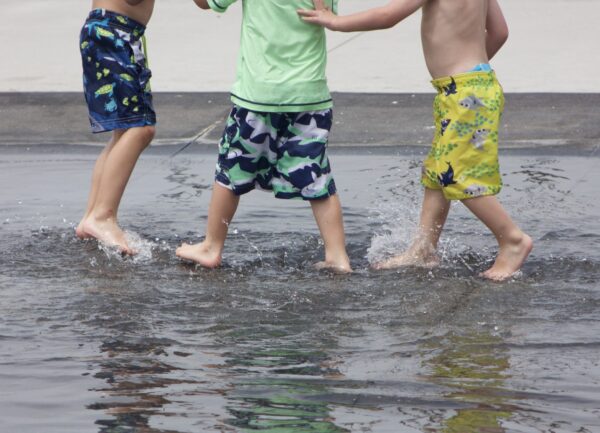 Ayaklarla Suda Keşif