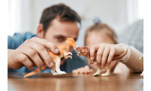 Elden ele dolaşan dinozor – Hızlı olan kazanır