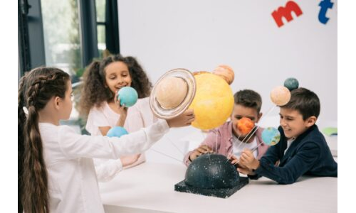 Satürn Gezegeni Sanat Çalışması