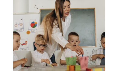 Bu Okulda Kim Ne Yapar?