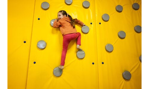 GRUP OYUNLARI İLE ÖZGÜVEN GÜÇLENDİRİLMESİ