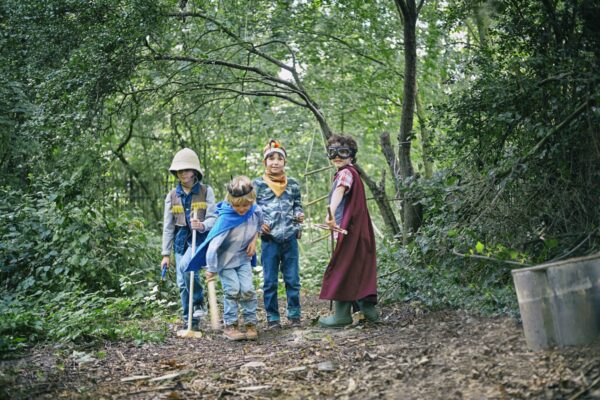 Stegosaurus, Brontosaurus Avına Çıkıyor