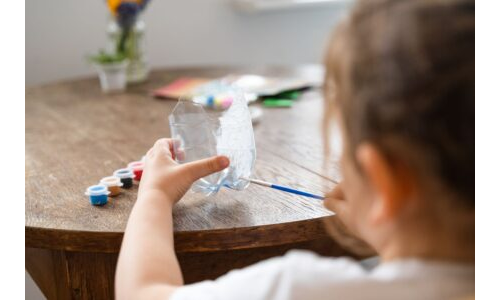 Geri Dönüşüm Malzemeleri İle Sınıf Süsleme