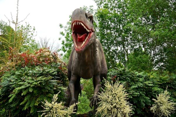 Kükreyen Tyrannosaurus