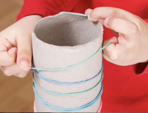 Karton Rulolardan Çıngıraklar