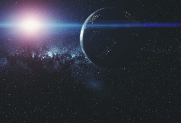 Uzak Bir Gezegene Yolculuk